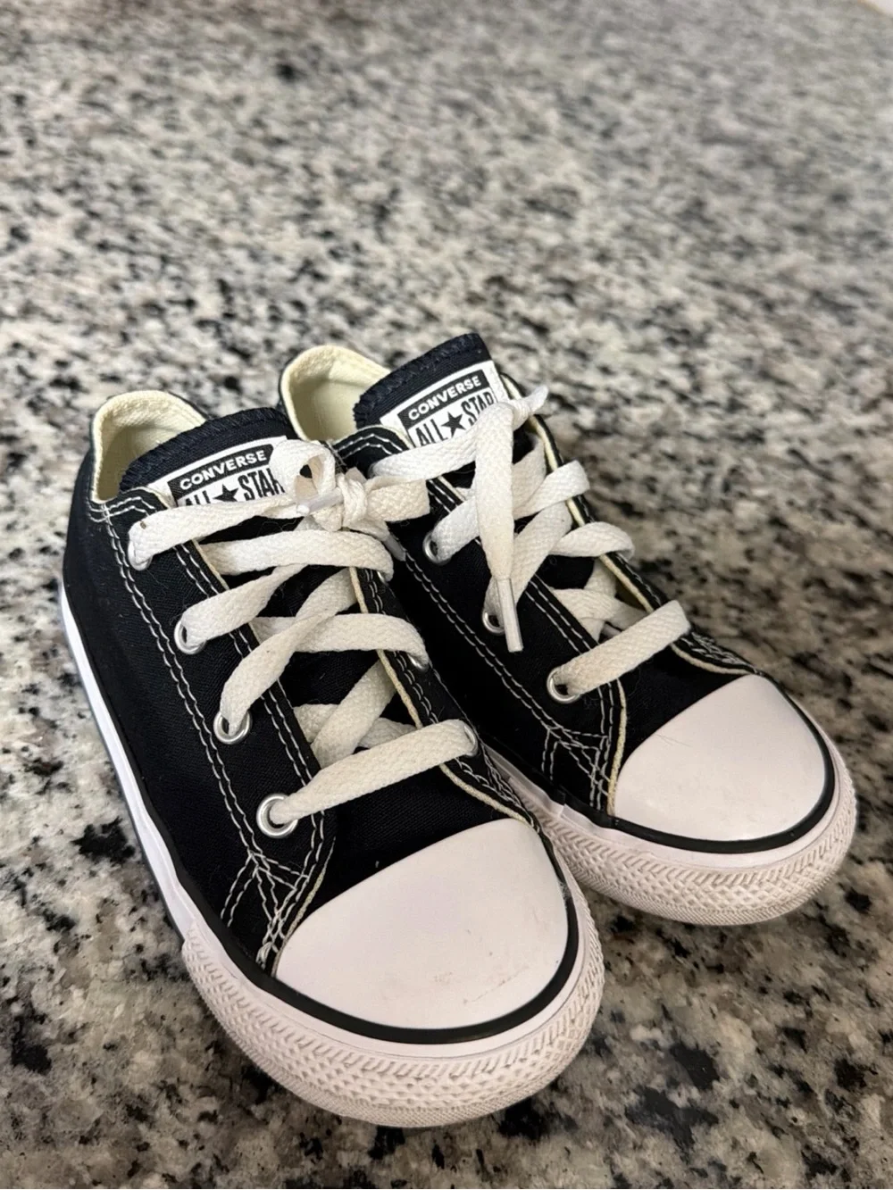 Converse Kids Chuck Taylor All Star Low Top Black Little Kid Size 10 Sneakers
